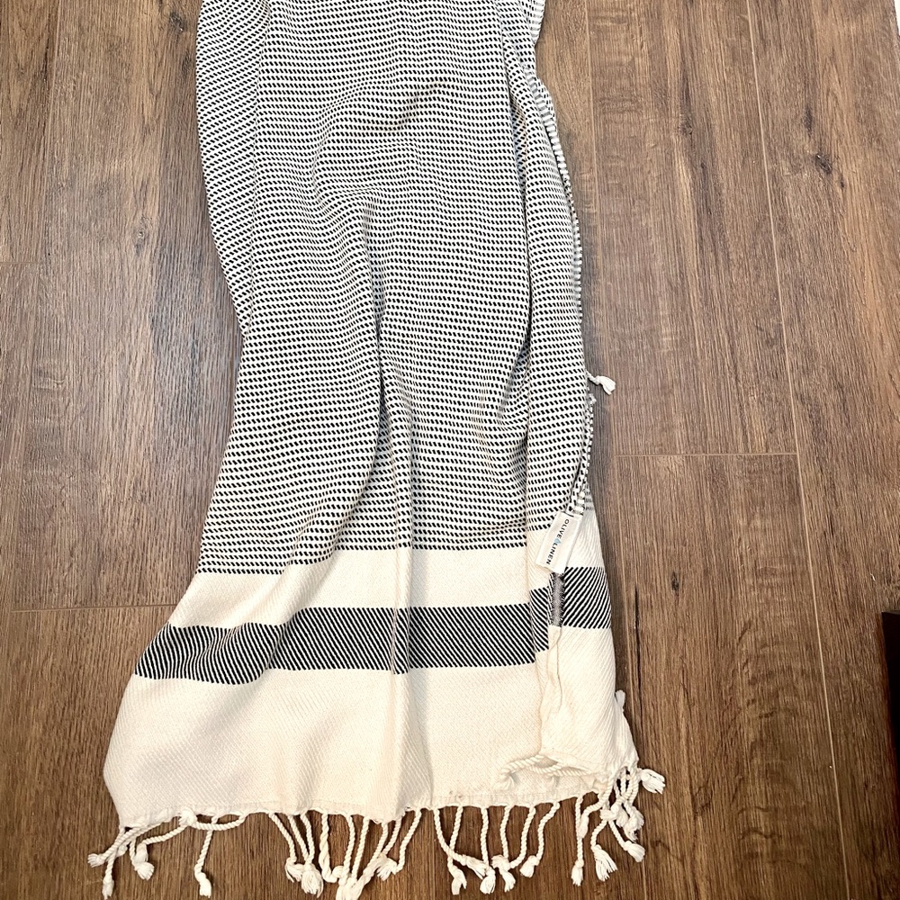 Olive and Linen Pixel towels, set of 8
